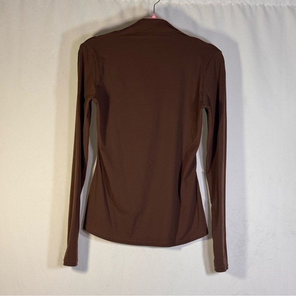 SKIMS Brown Long Sleeve Mock Neck Top - Picture 4 of 5